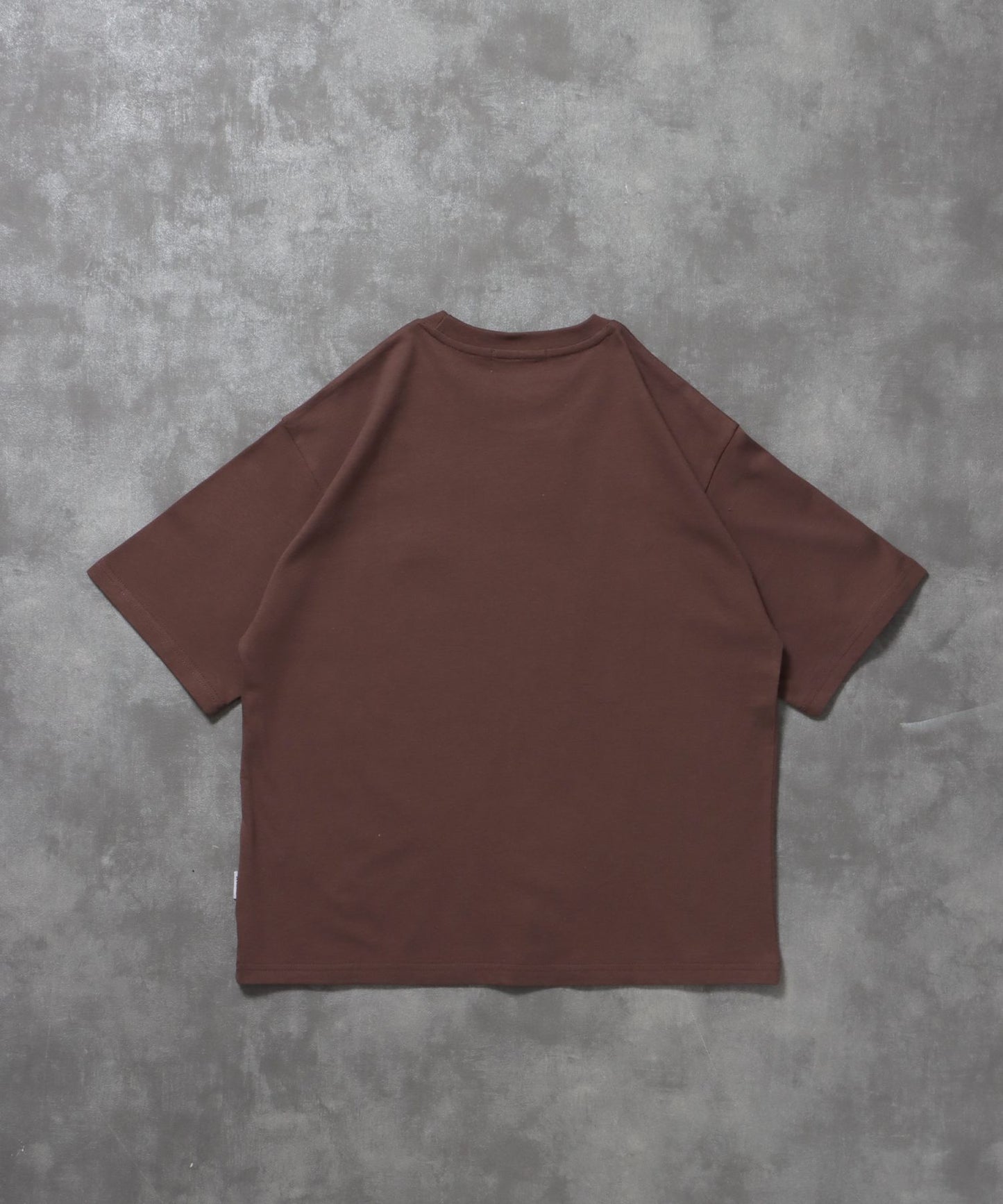 ワンポイント刺繍ショート丈Tシャツ / Tシャツ 短丈 クルーネック 半袖 刺繍 ワンポイント モカ