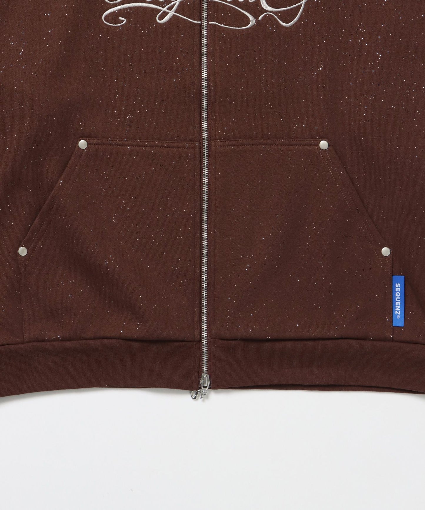 SQNZ LOGO GLITTER ZIP P/K / ジップパーカー ラメプリント ダブルジップ 裏起毛 【セットアップ】 モカ