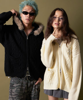 FUR CABLE KNIT ZIP-UP HOODIE / ニット ジップパーカー 刺繍 ファー ケーブルニット ブラック