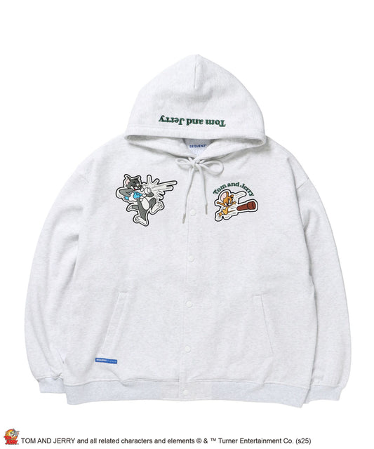 【SEQUENZ（シークエンズ）】TJ RAMUNE SHOT SNAP HOODIE / トムとジェリー スナップフーディ パーカー 刺繍 裏起毛 アッシュグレー