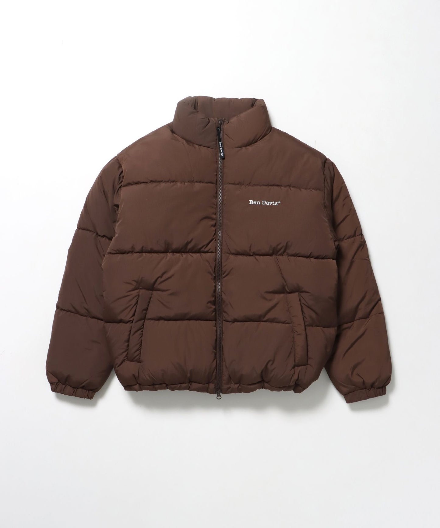 【BEN DAVIS（ベンデイビス）】BD PUFFER JACKET / ジャケット 中綿 ダウン パファー ドローコード 刺繍 ブラウン