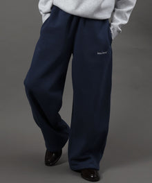 WIDE CURVE SWEAT PANTS / ワイド カーブパンツ スウェットパンツ 裏起毛 ドローコード 刺繍 ブルーグレー