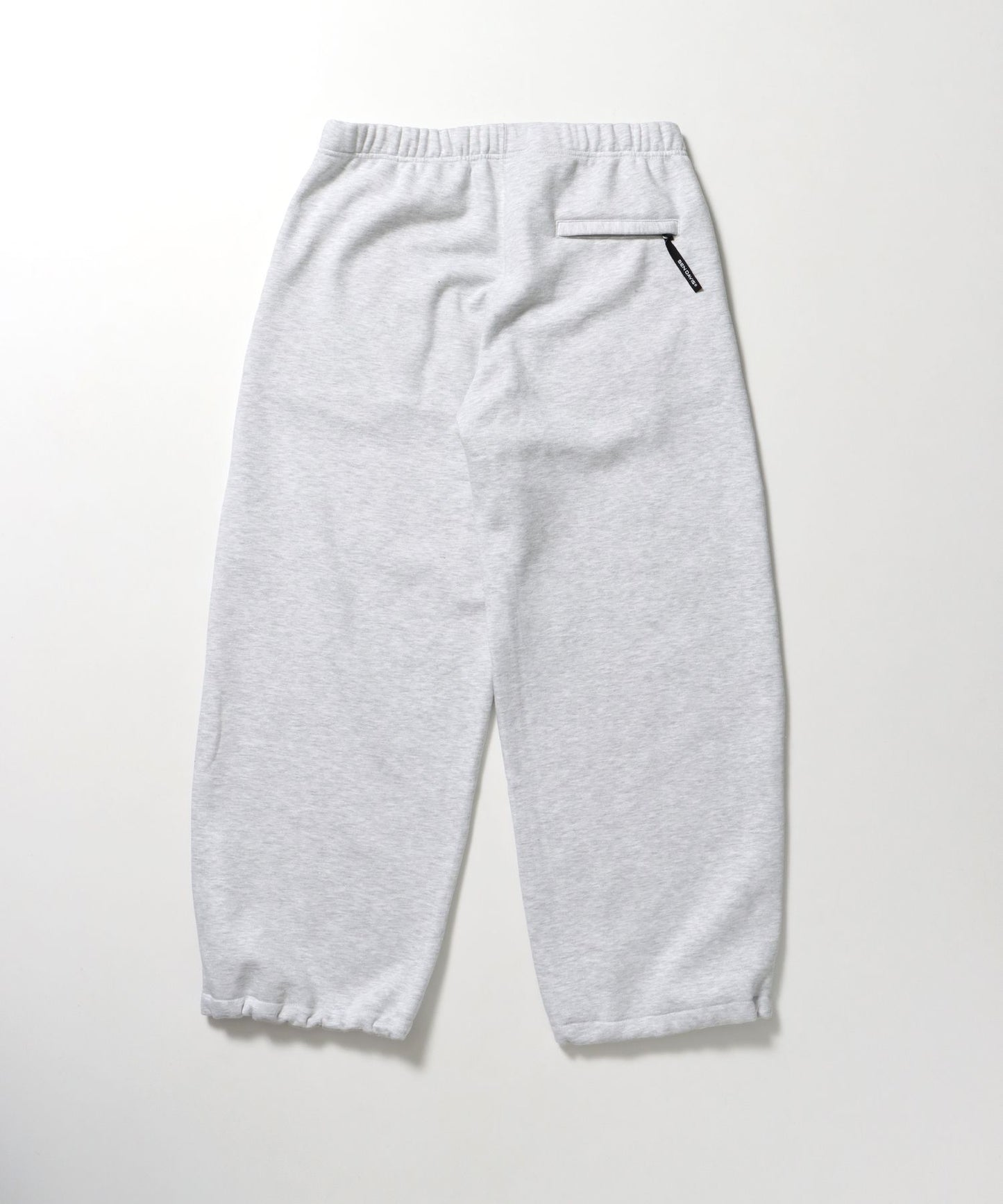 WIDE CURVE SWEAT PANTS / ワイド カーブパンツ スウェットパンツ 裏起毛 ドローコード 刺繍 アッシュグレー