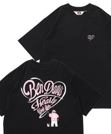 SCRIPT HEART TEE / Tシャツ 半袖 クルーネック 刺繍 ワンポイント ユニセックス オーバーサイズ ブラック