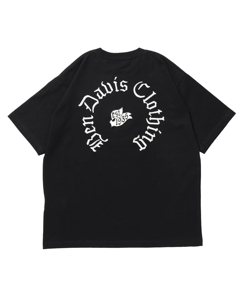 OLD ENGLISH EMB TEE / Tシャツ 半袖 クルーネック 刺繍 ワンポイント ユニセックス オーバーサイズ ブラック