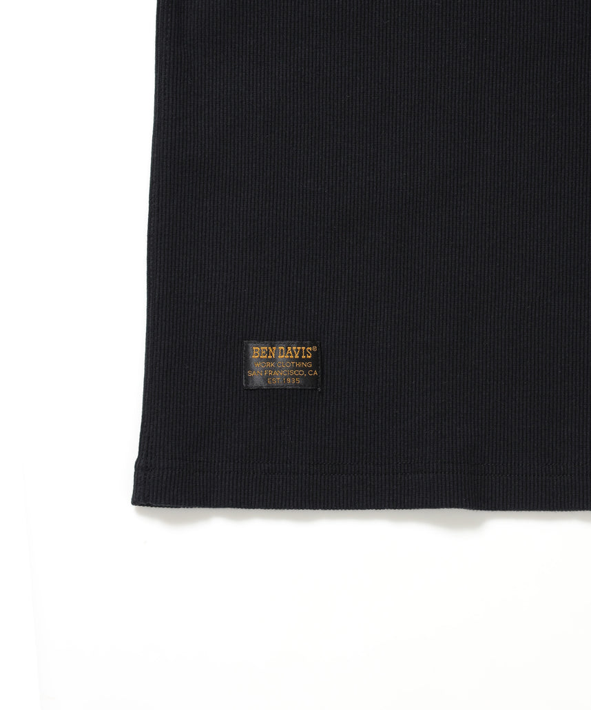 LETTERED RIB TEE / Tシャツ 半袖 クルーネック 刺繍 ワッペン ワンポイント ユニセックス ピス ブラック