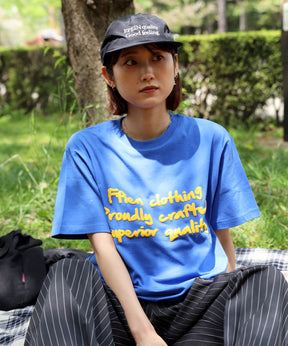 手書きロゴショート丈Tシャツ / Tシャツ 短丈 クルーネック 半袖 ショート丈 ブルー