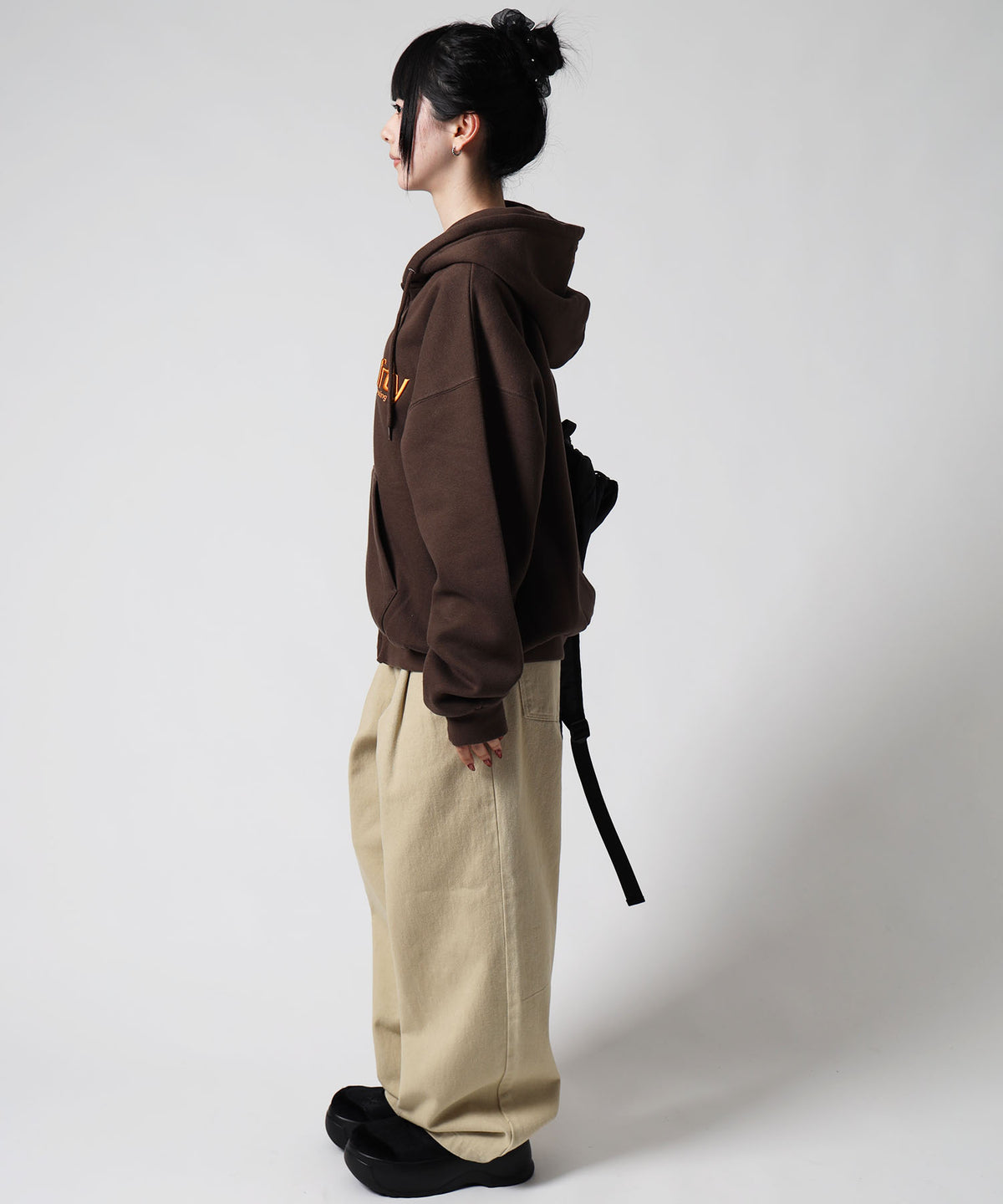 モデル：H160 Size:M　ダークブラウン