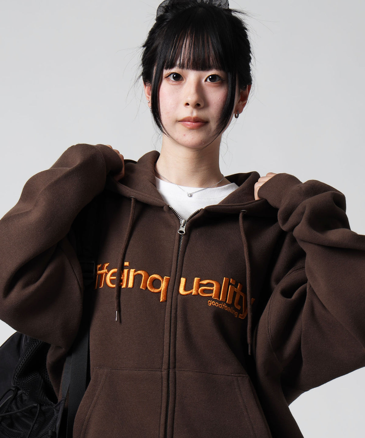 モデル：H160 Size:M　ダークブラウン