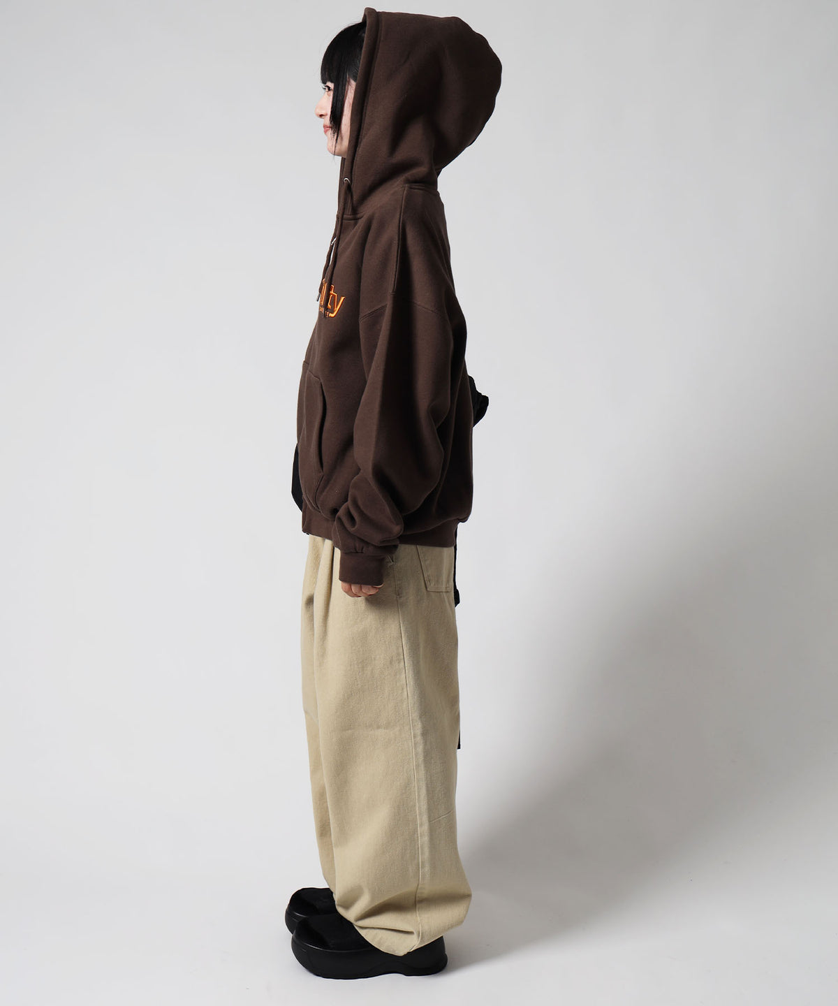 モデル：H160 Size:M　ダークブラウン