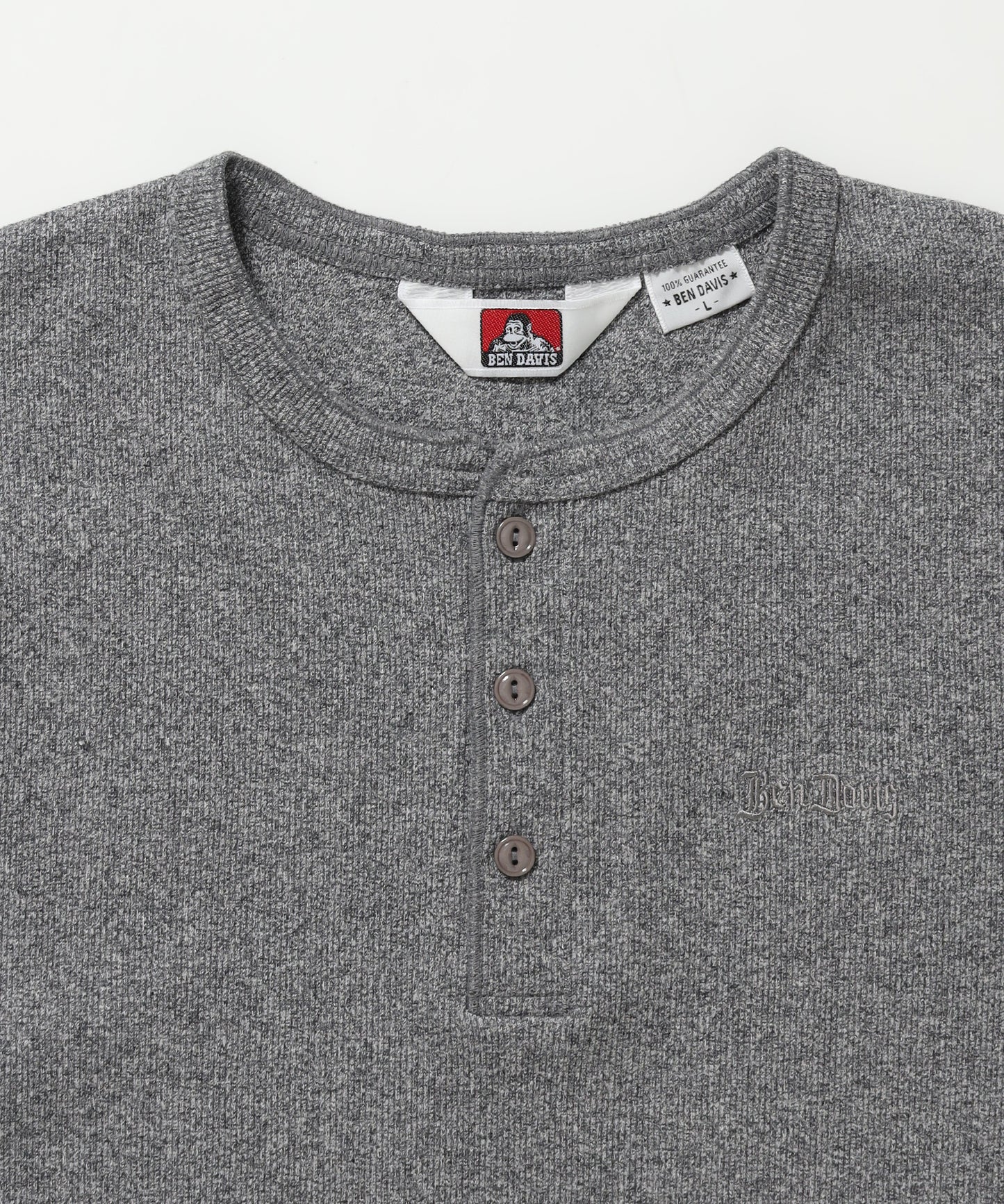 RIB HENLEY TEE / Tシャツ 半袖 ヘンリーネック 刺繍 ワンポイント ユニセックス ピス グレー