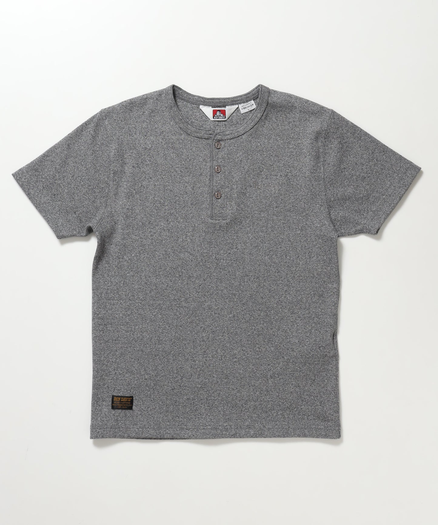 RIB HENLEY TEE / Tシャツ 半袖 ヘンリーネック 刺繍 ワンポイント ユニセックス ピス グレー