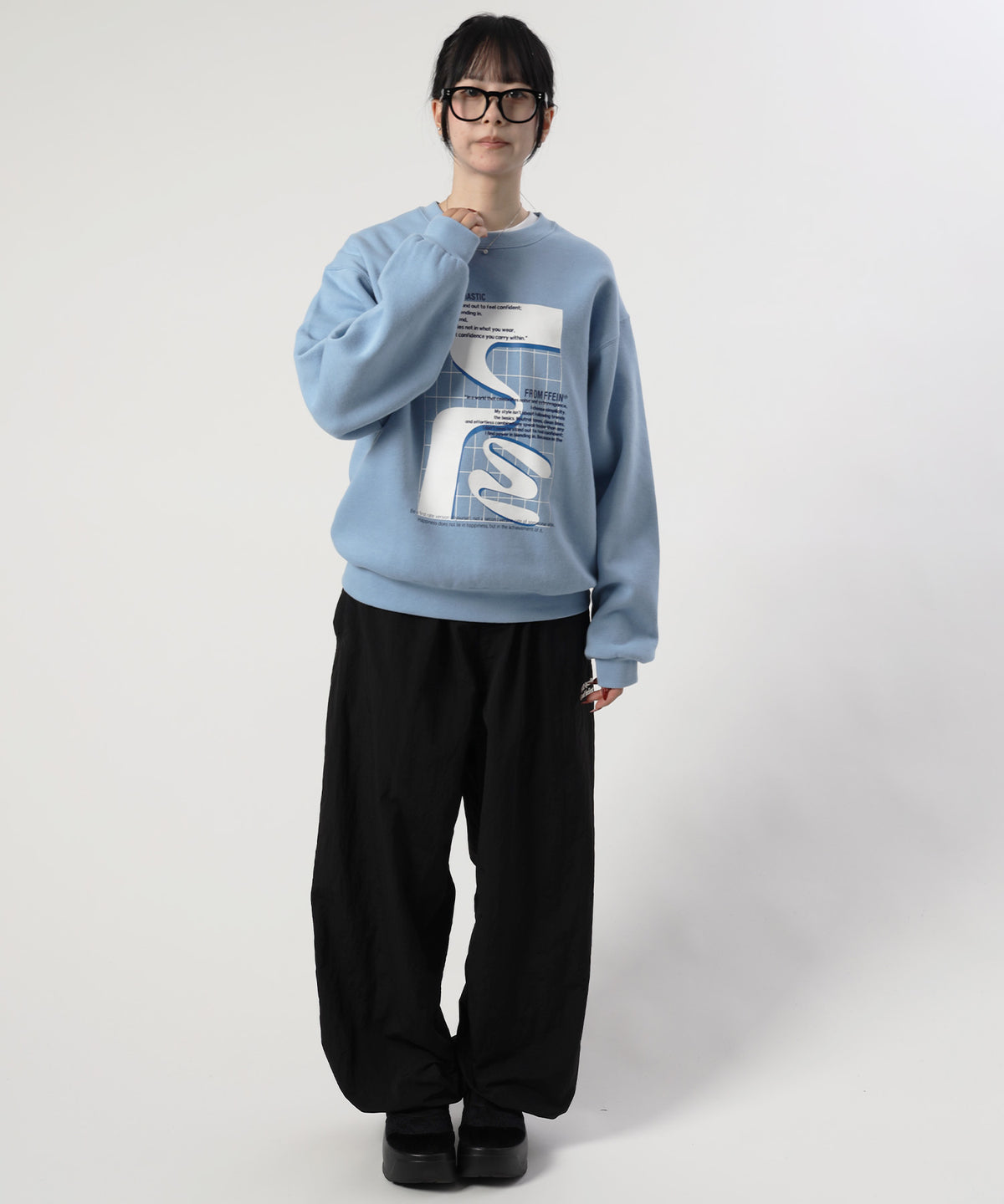モデル：H160 Size:L サックス