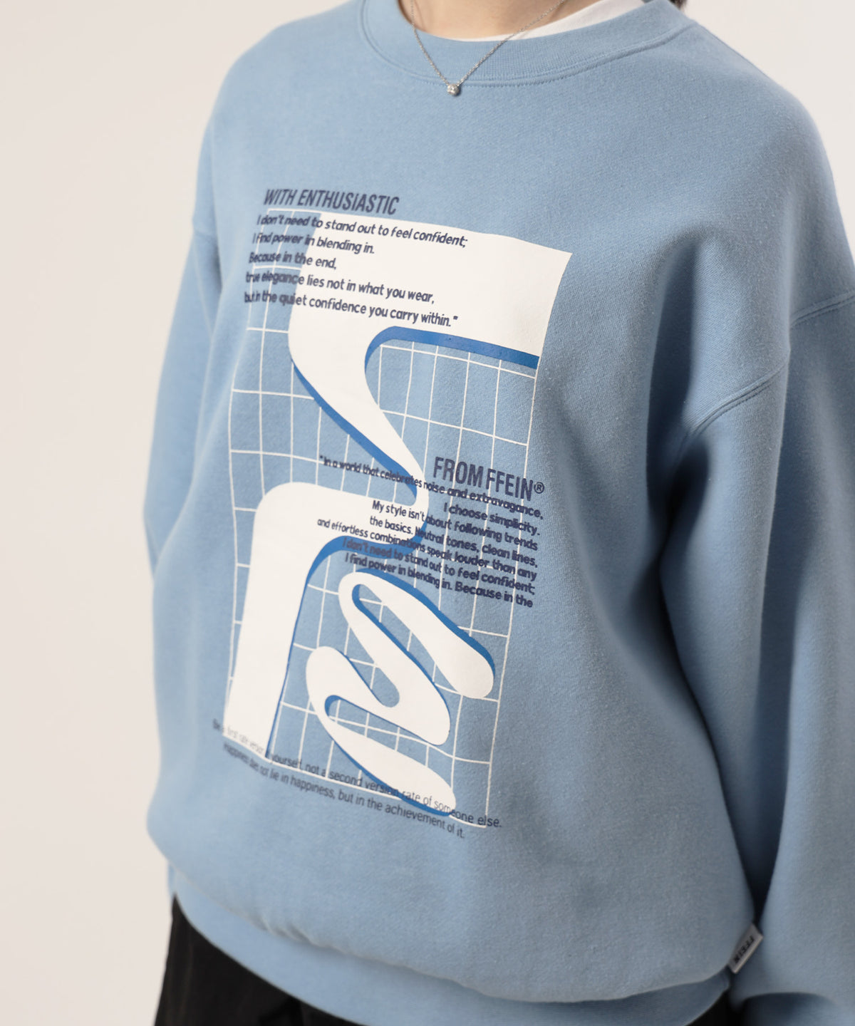 モデル：H160 Size:L サックス