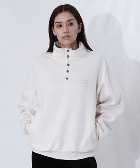 BD SWEAT SNAP P/O / スウェット ハイネック ボタン 裏起毛 ワンポイント刺繍 ユニセックス