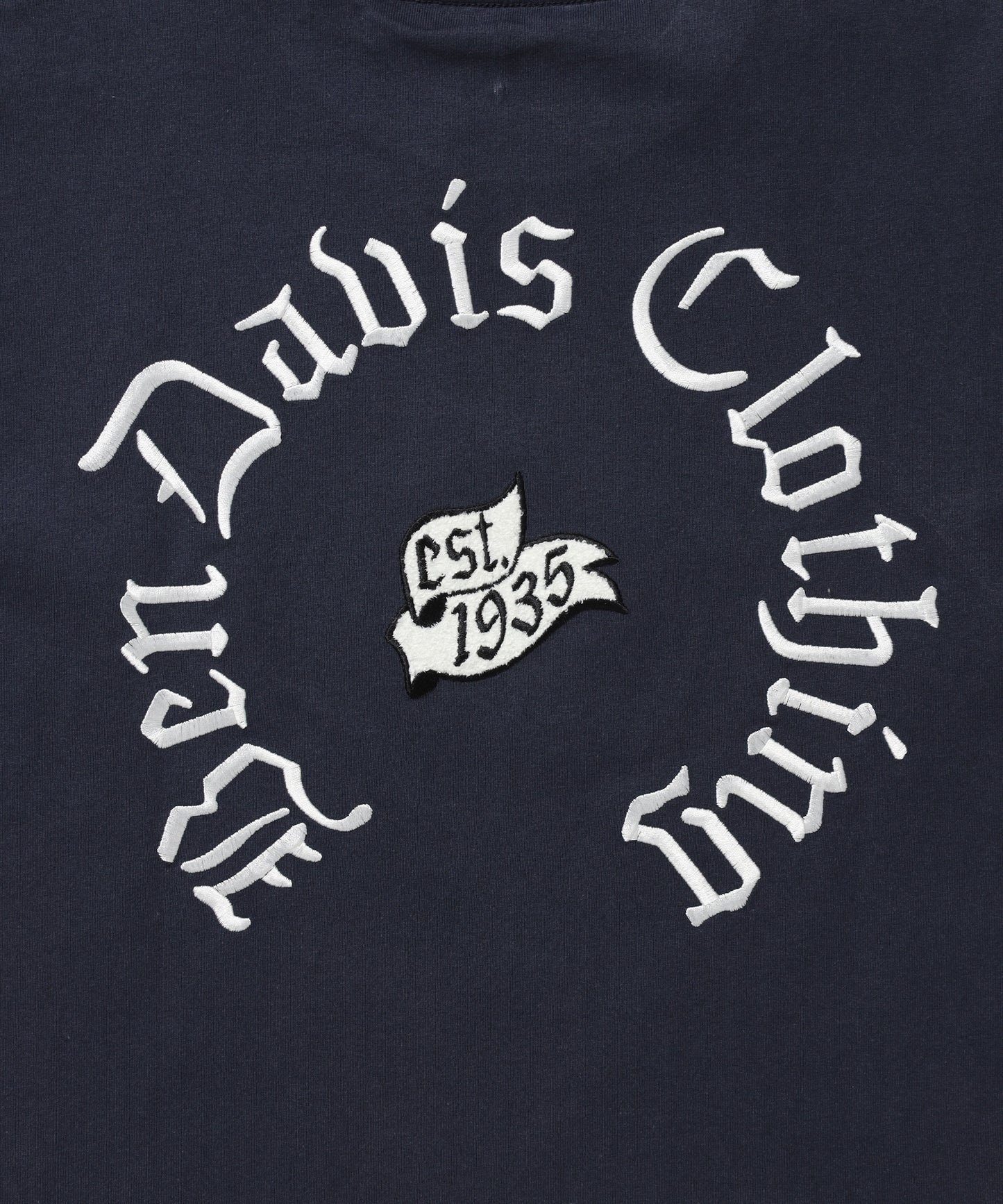 OLD ENGLISH EMB TEE / Tシャツ 半袖 クルーネック 刺繍 ワンポイント ユニセックス オーバーサイズ ネイビー