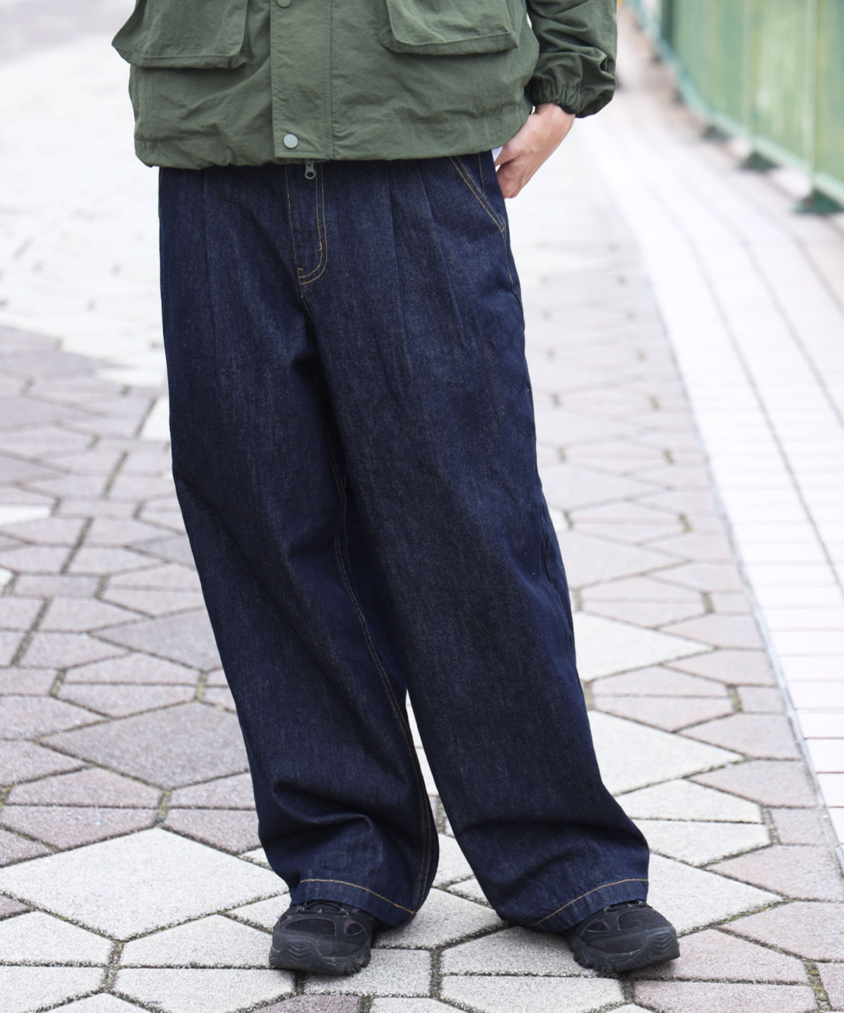 ワイドストレートタックデニムパンツ / デニム パンツ ボトムス ワイドシルエット デニム 【セットアップ対応】