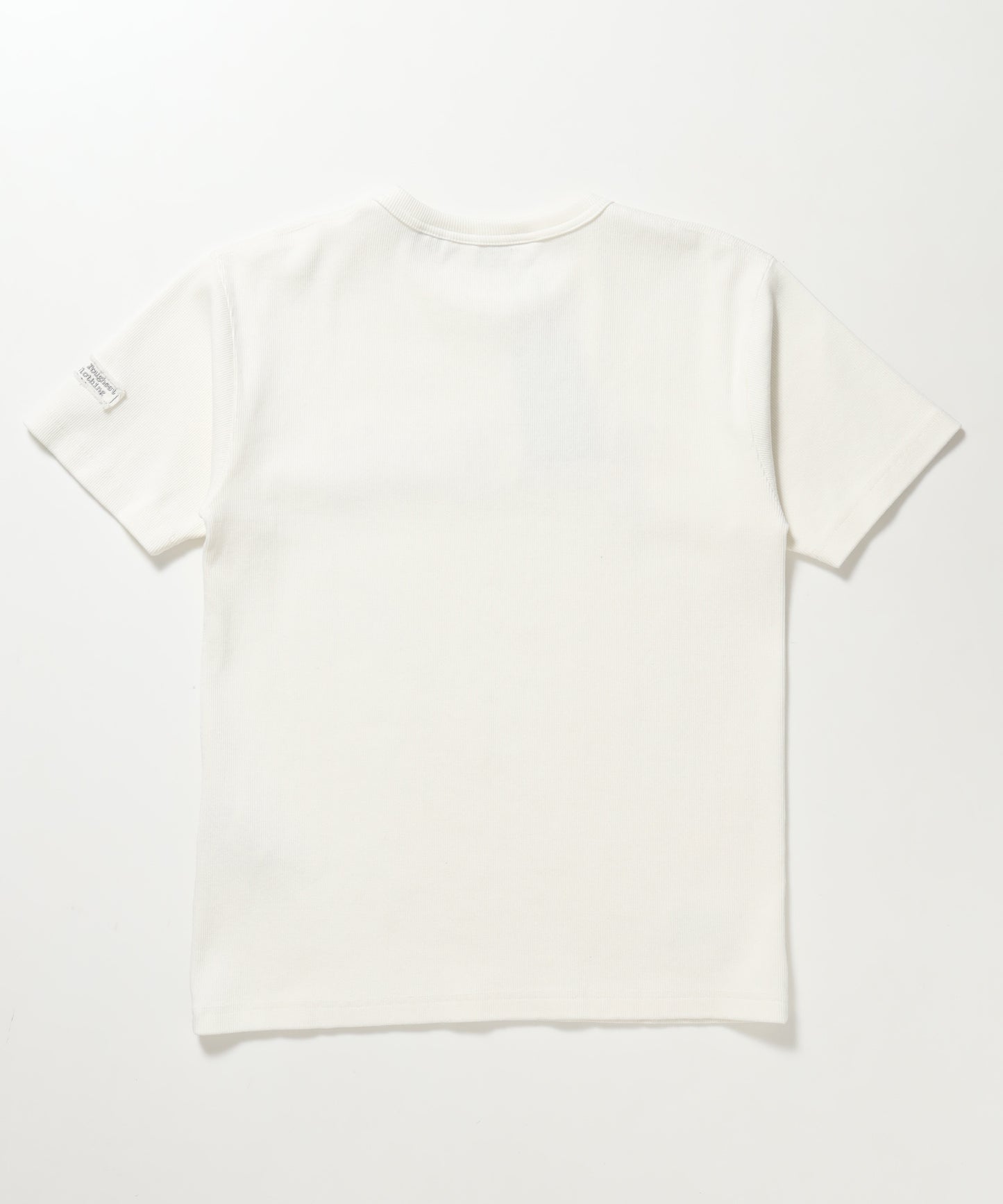 LETTERED RIB TEE / Tシャツ 半袖 クルーネック 刺繍 ワッペン ワンポイント ユニセックス ピス ホワイト