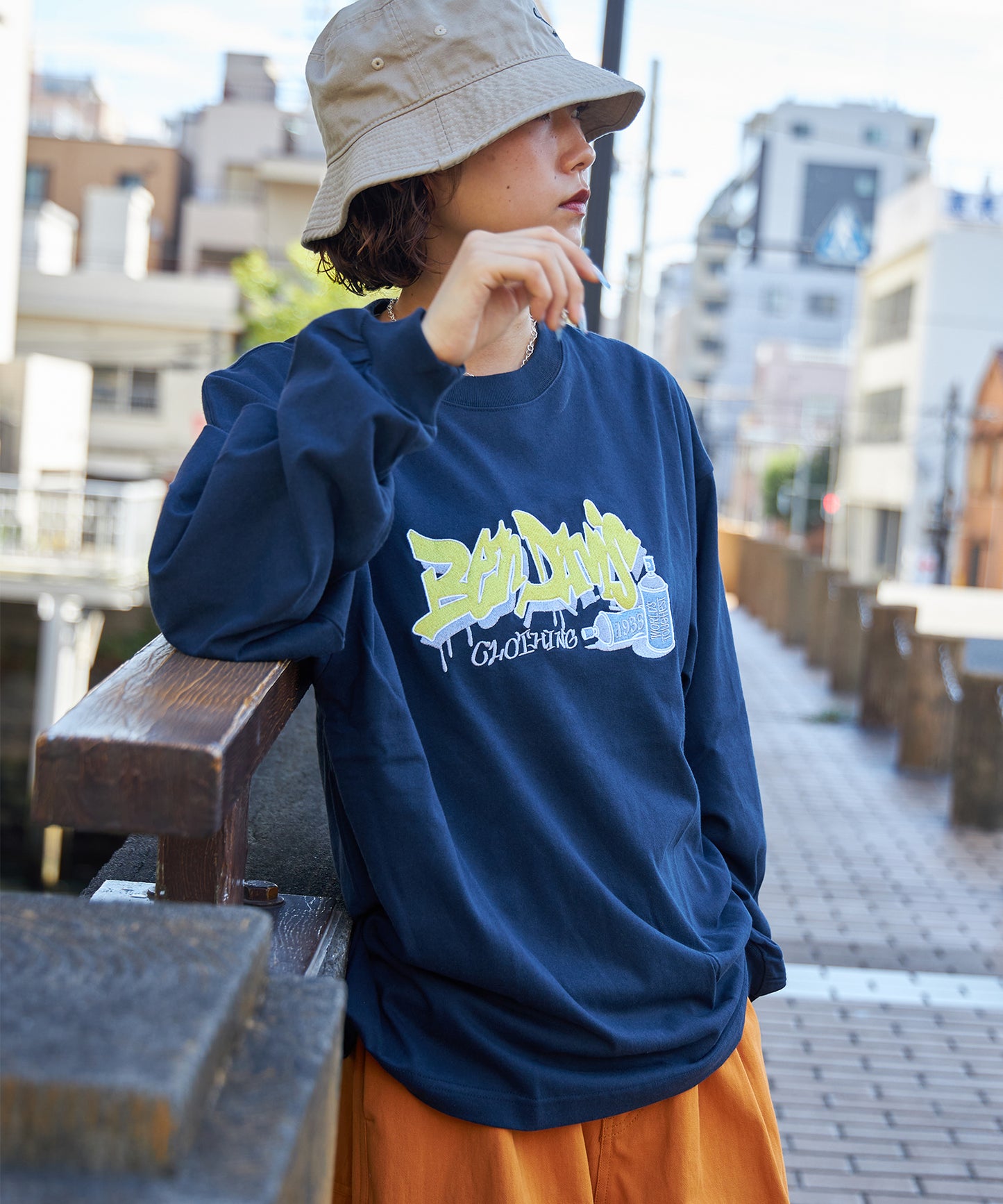 SPRAY ART EMB L/S TEE WIDE / ロンT 長袖 刺繍 ビックサイズ ネイビー