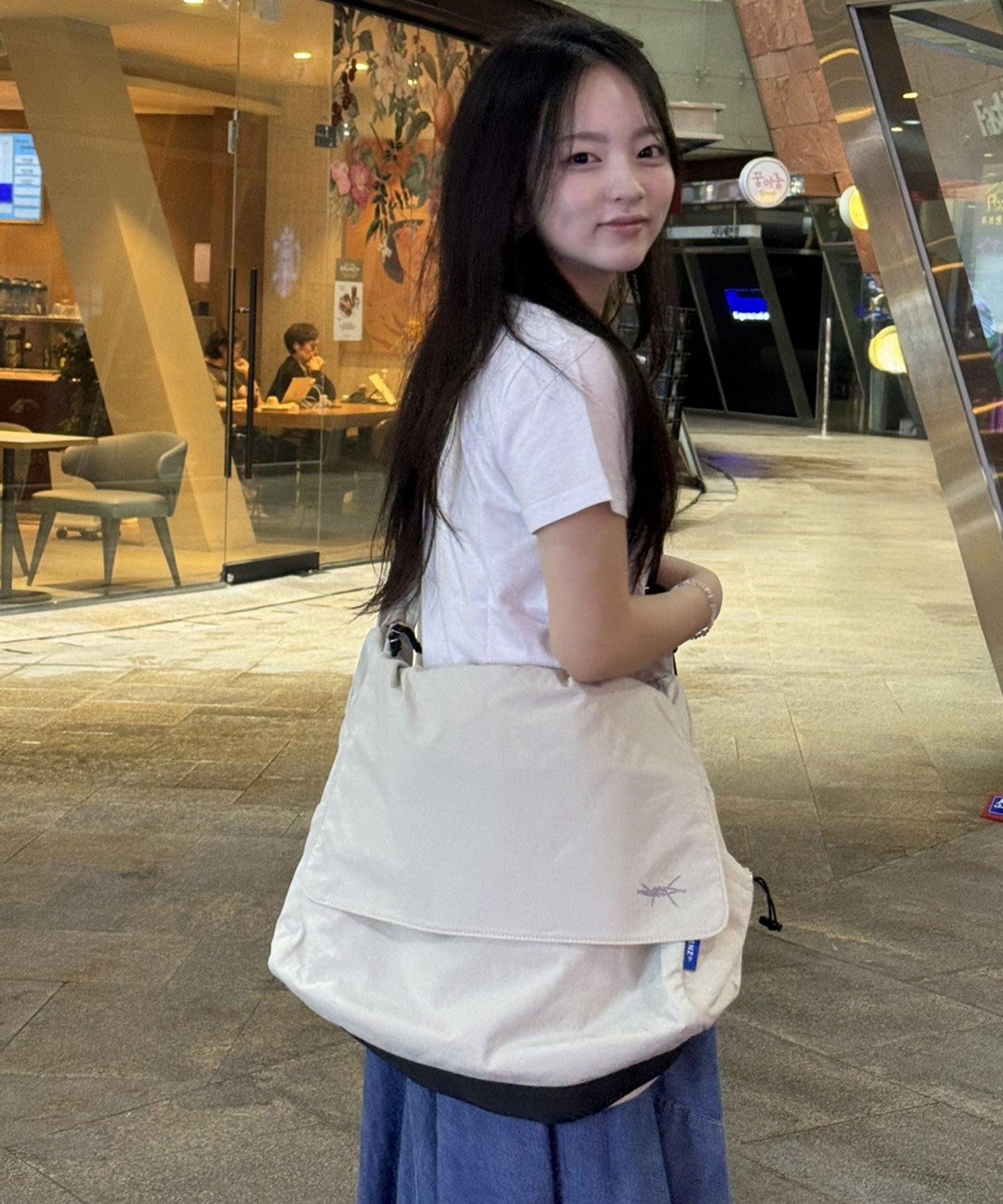 テックショルダーバッグ / TECH SHOULDER BAG グレー