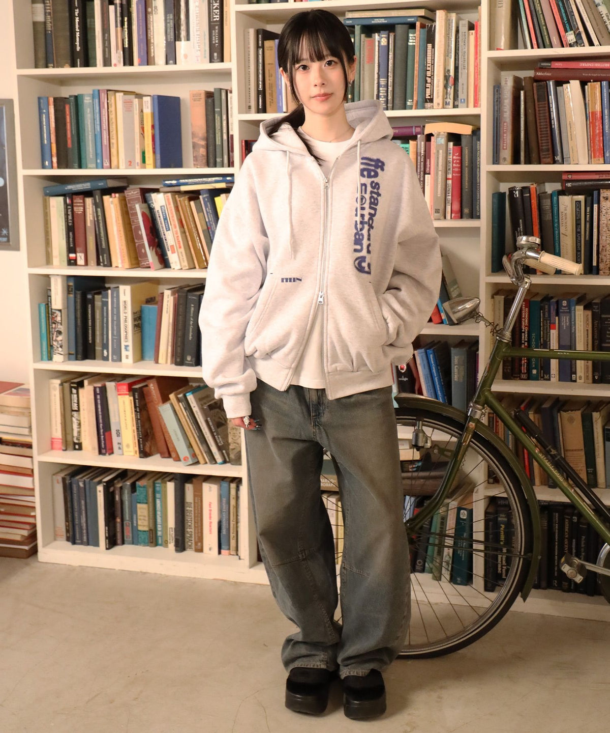 モデル：H160 Size:S　アッシュグレー