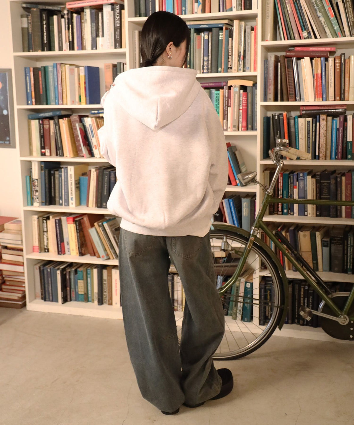 モデル：H160 Size:S　アッシュグレー