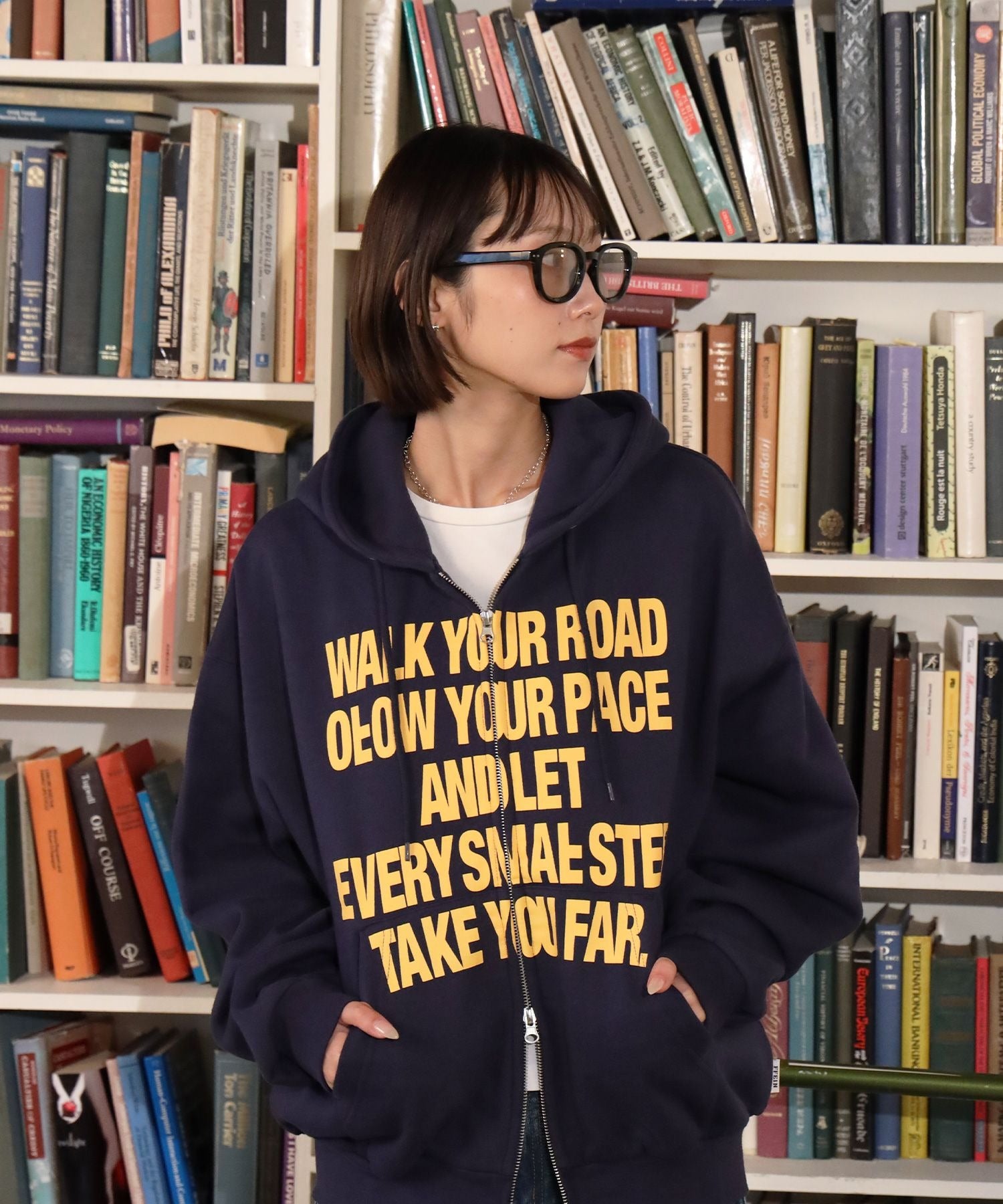 モデル：H163 Size:M　ダークネイビー