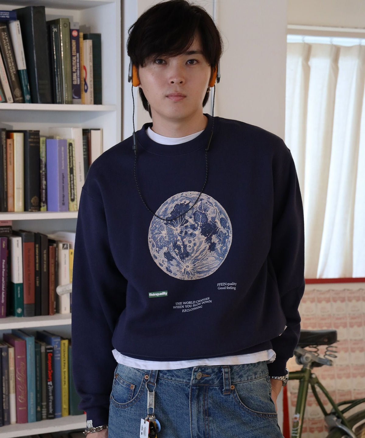 モデル：H178 Size:M　ダークネイビー　地球柄