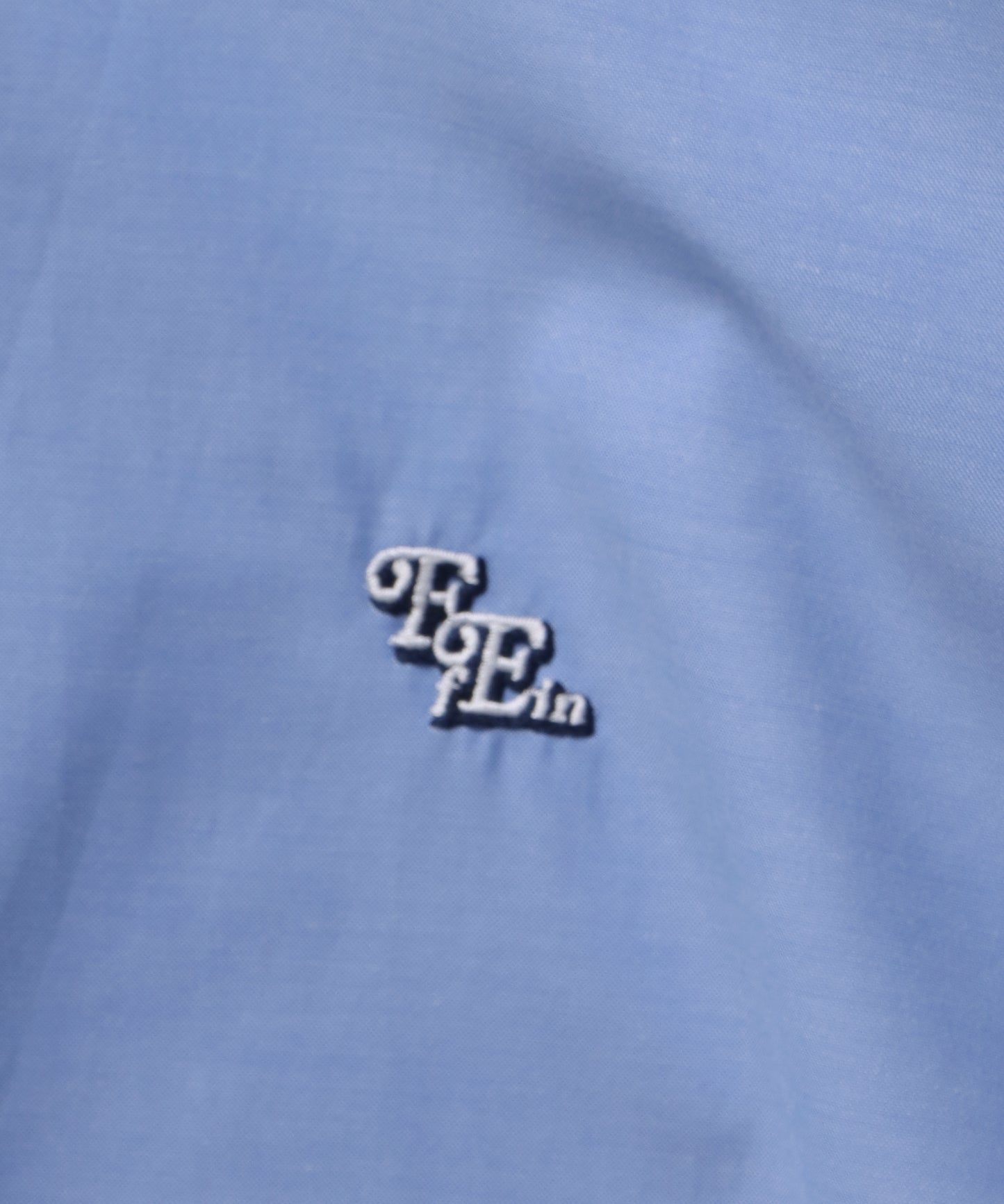 【FFEIN(フェイン)】1PT EMB L/S REGULAR COLLAR BIG SHIRT / ワンポイント 刺繍 長袖 レギュラーカラー ビッグ シャツ ブルー