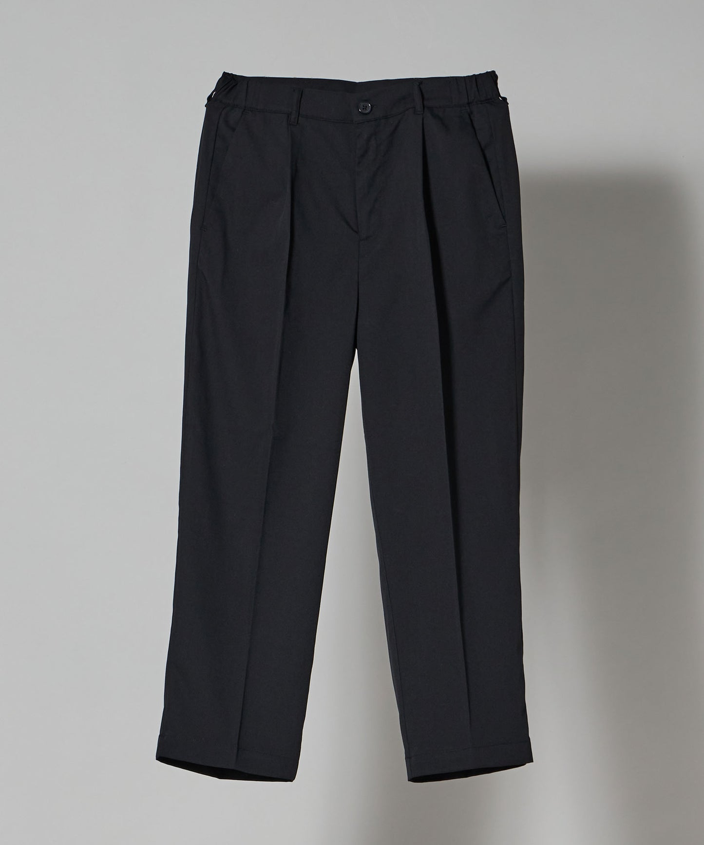 【FFEIN(フェイン)】TR SIDE GATHER ANKLE PANTS / TR サイドギャザー アンクルスラックス ブラック