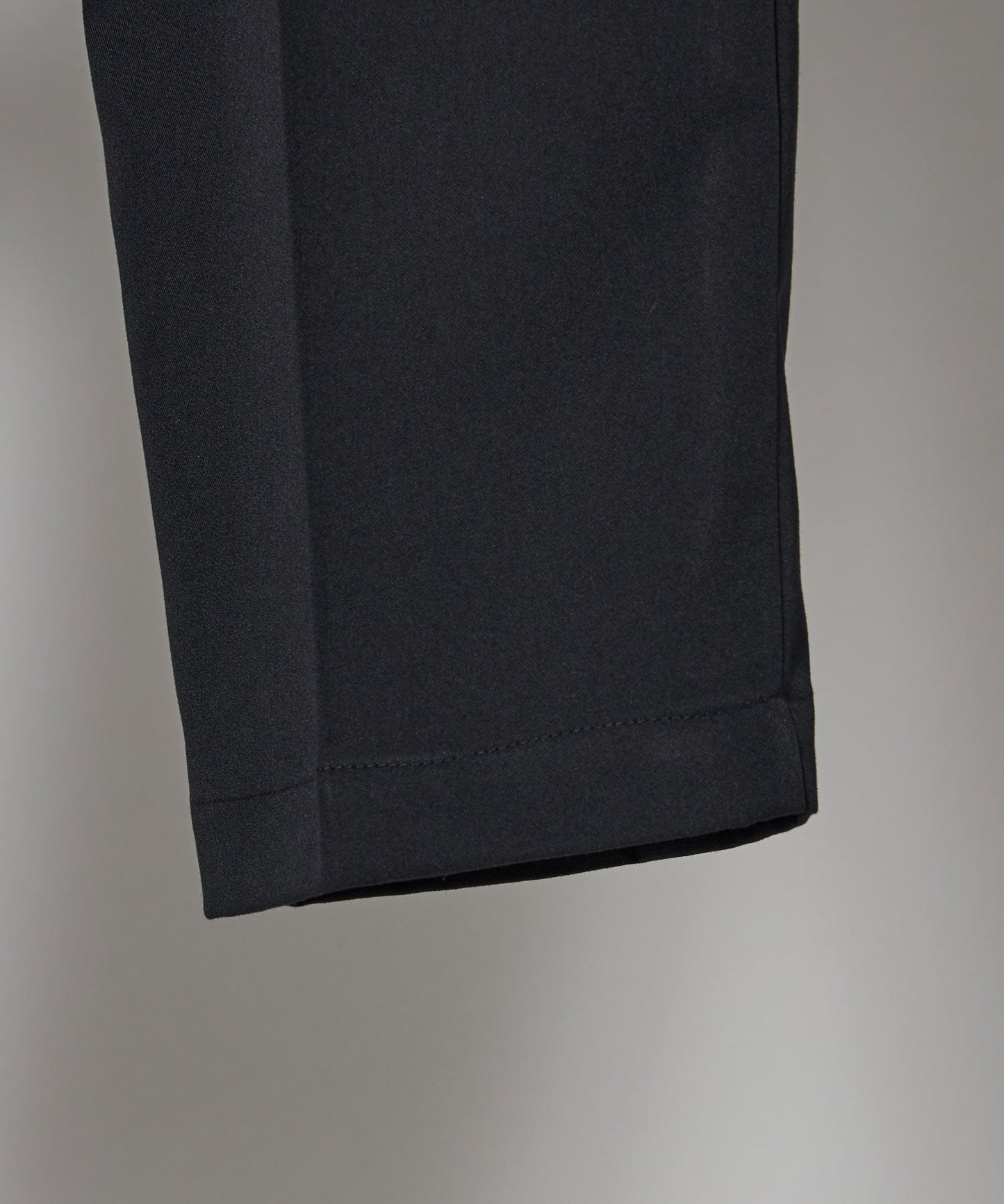 TR SIDE GATHER ANKLE PANTS / TR サイドギャザー アンクルスラックス ブラック
