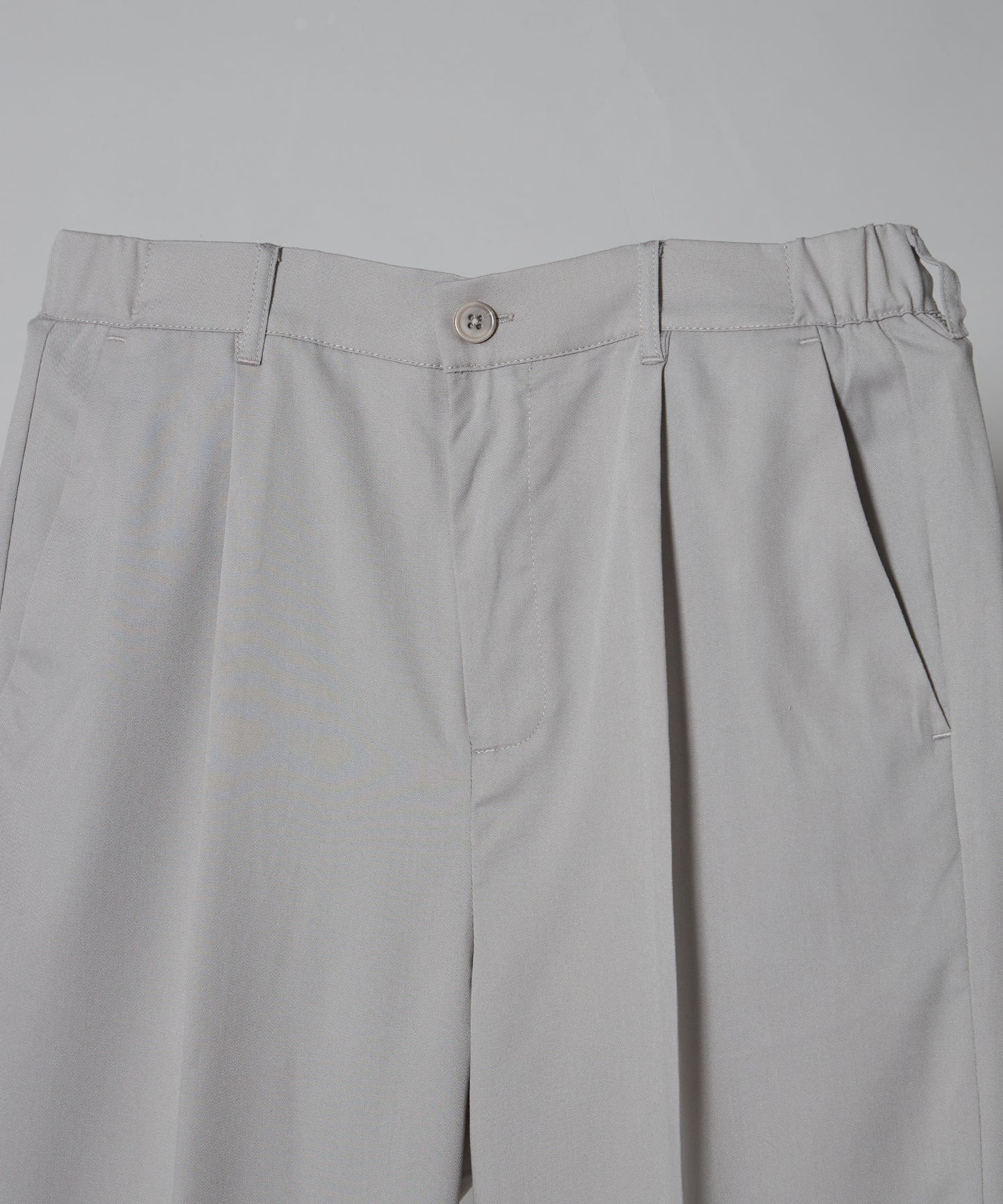 【FFEIN(フェイン)】TR SIDE GATHER ANKLE PANTS / TR サイドギャザー アンクルスラックス ライトグレー