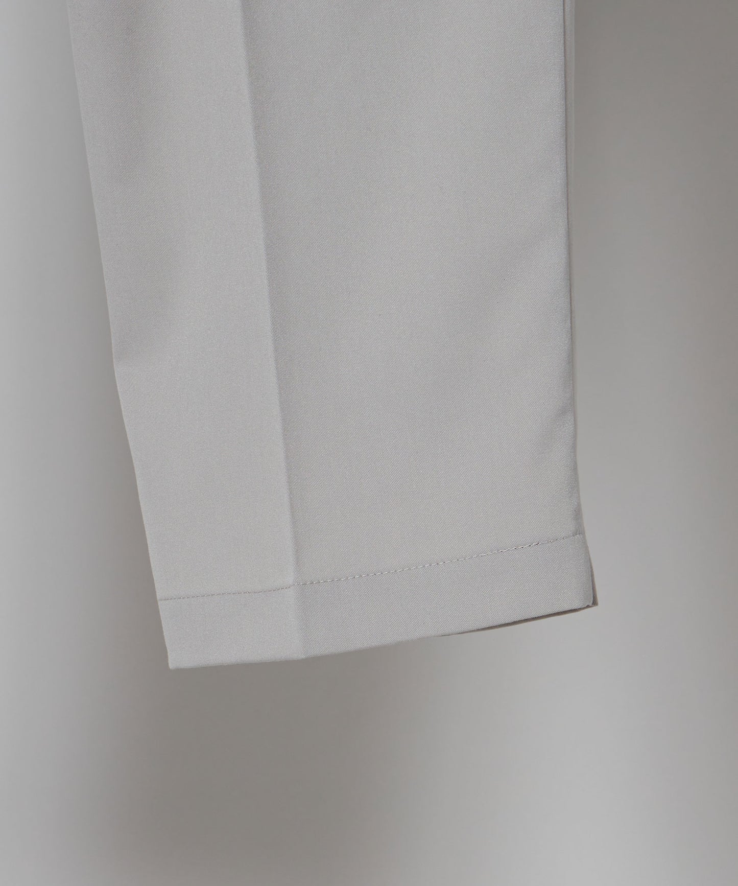 【FFEIN(フェイン)】TR SIDE GATHER ANKLE PANTS / TR サイドギャザー アンクルスラックス ライトグレー